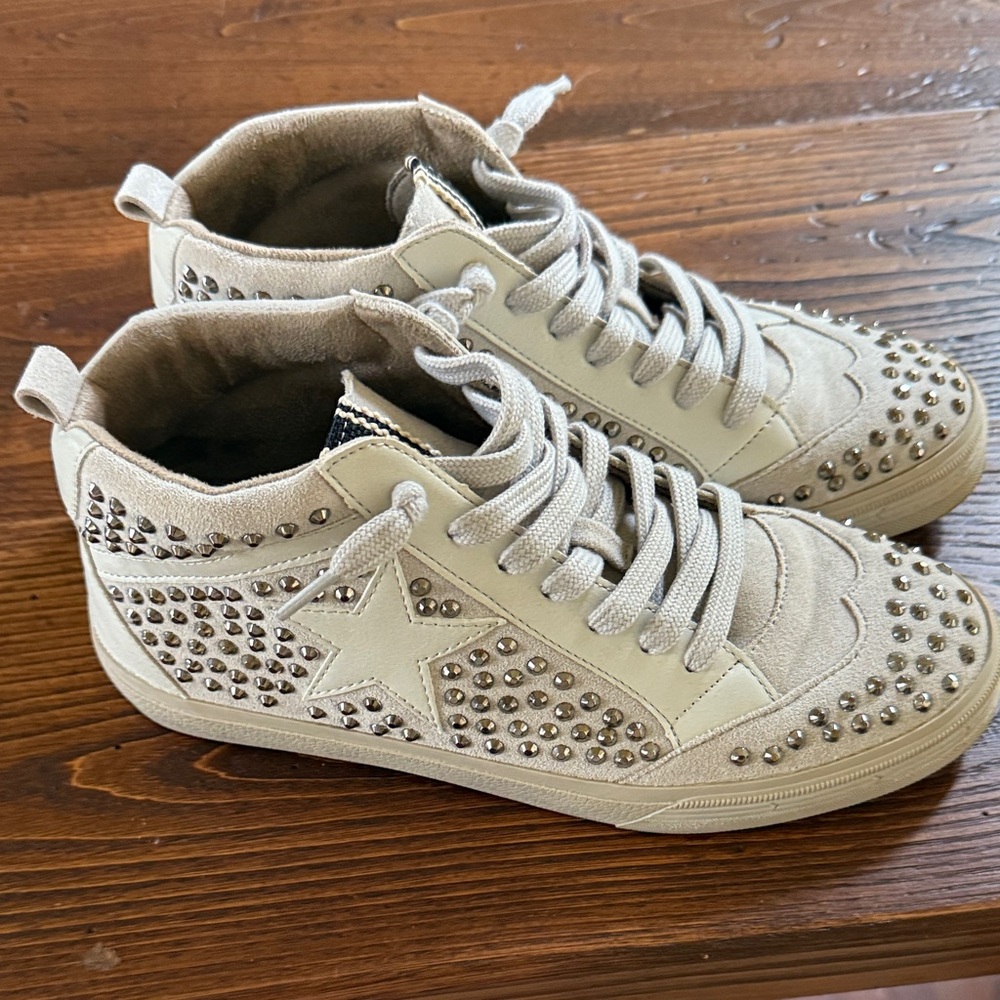 ShuShop Cream Studded Sneakers
